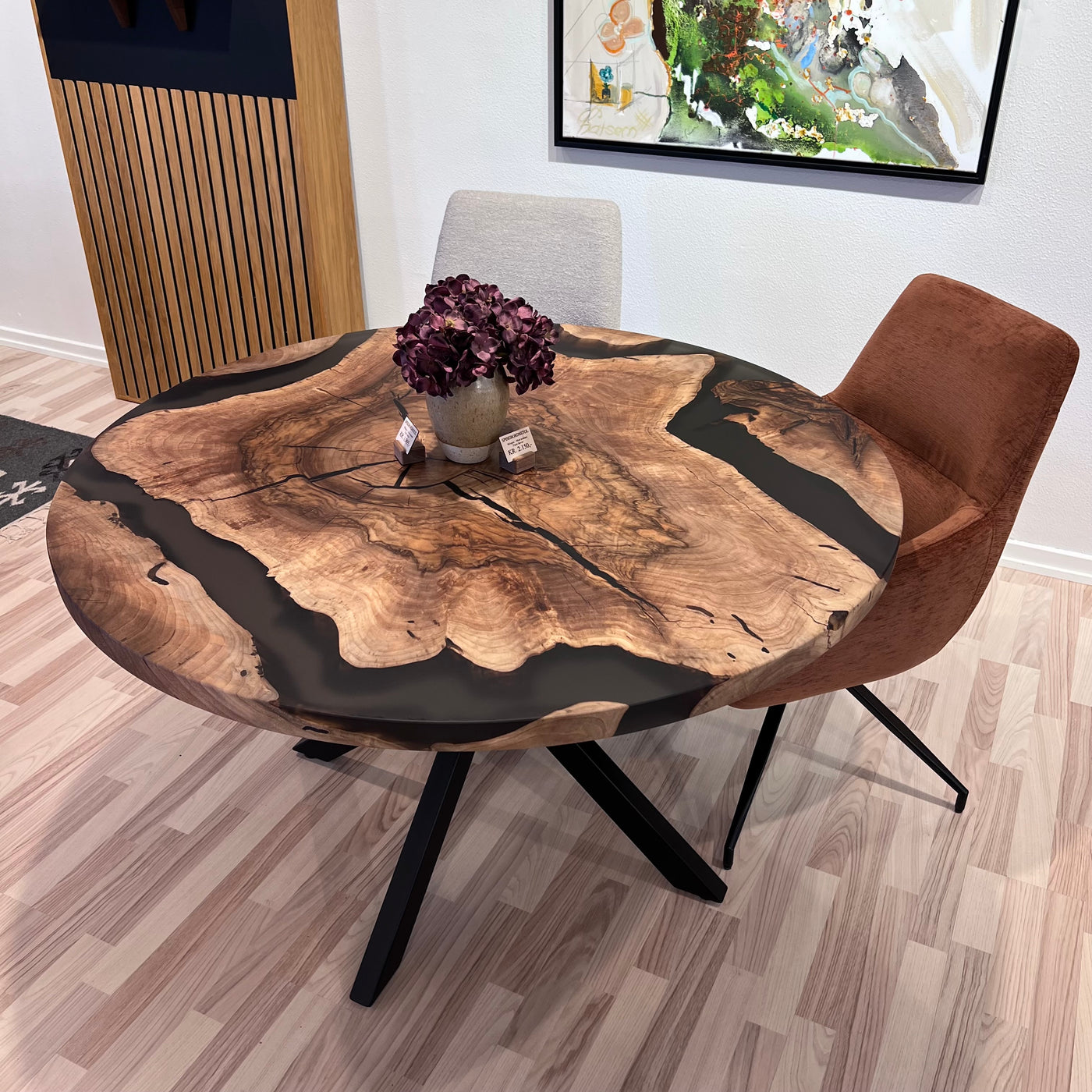 > INSPIRATIONSBORD < | SPISEBORD | FRANSK VALNØD M/EPOXY |  Ø120CM