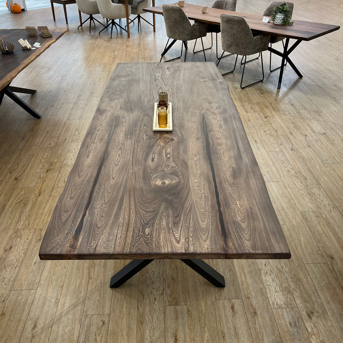 PLANKEBORD | ELMETRÆ | 250CM X CA. 100CM