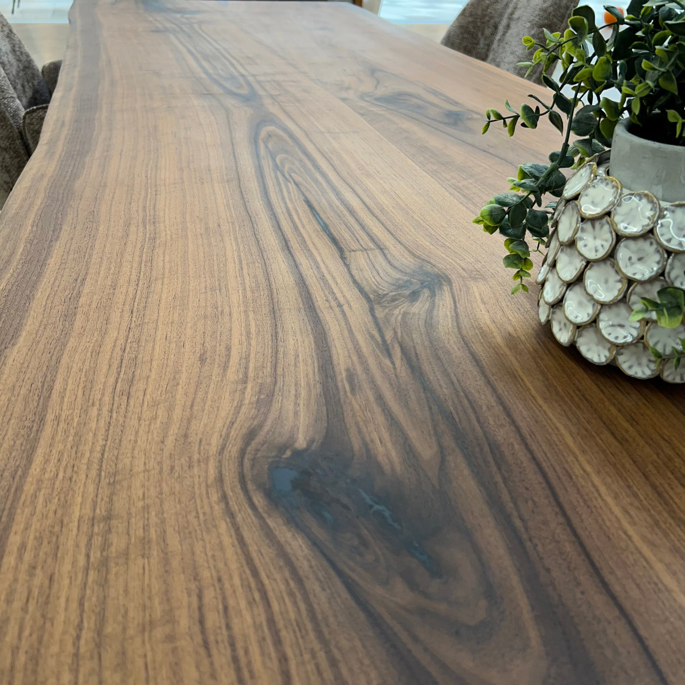 PLANKEBORD | AMERIKANSK VALNØD | 300CM X 86-92CM