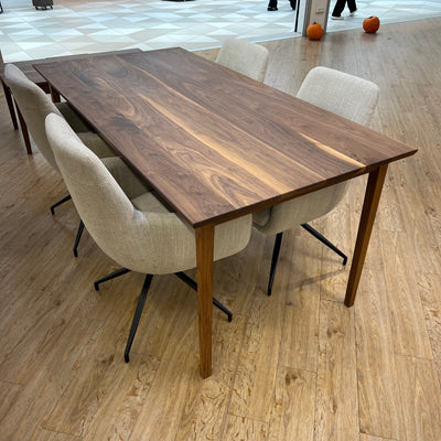 SPISEBORD | AMERIKANSK VALNØD |. 185CM X92cm