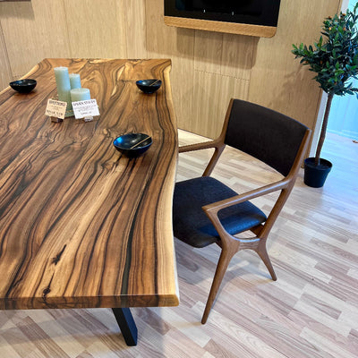 SPISEBORD FRANSK VALNØD MED NATURKANT